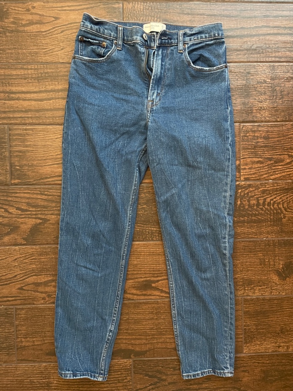 Abercrombie & Fitch Women's Dark Blue Ankle Jeans